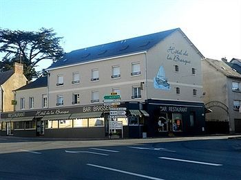 Logis De La Barque Hotel Beaumont-sur-Sarthe Exterior photo